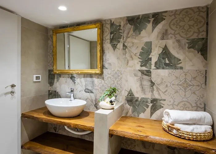 Nereus Elegant Karpathos Foiníkion