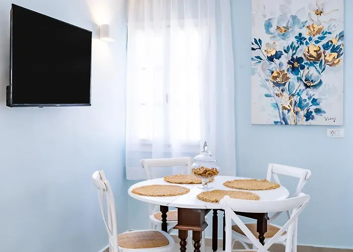 Nereus Elegant Karpathos Foiníkion